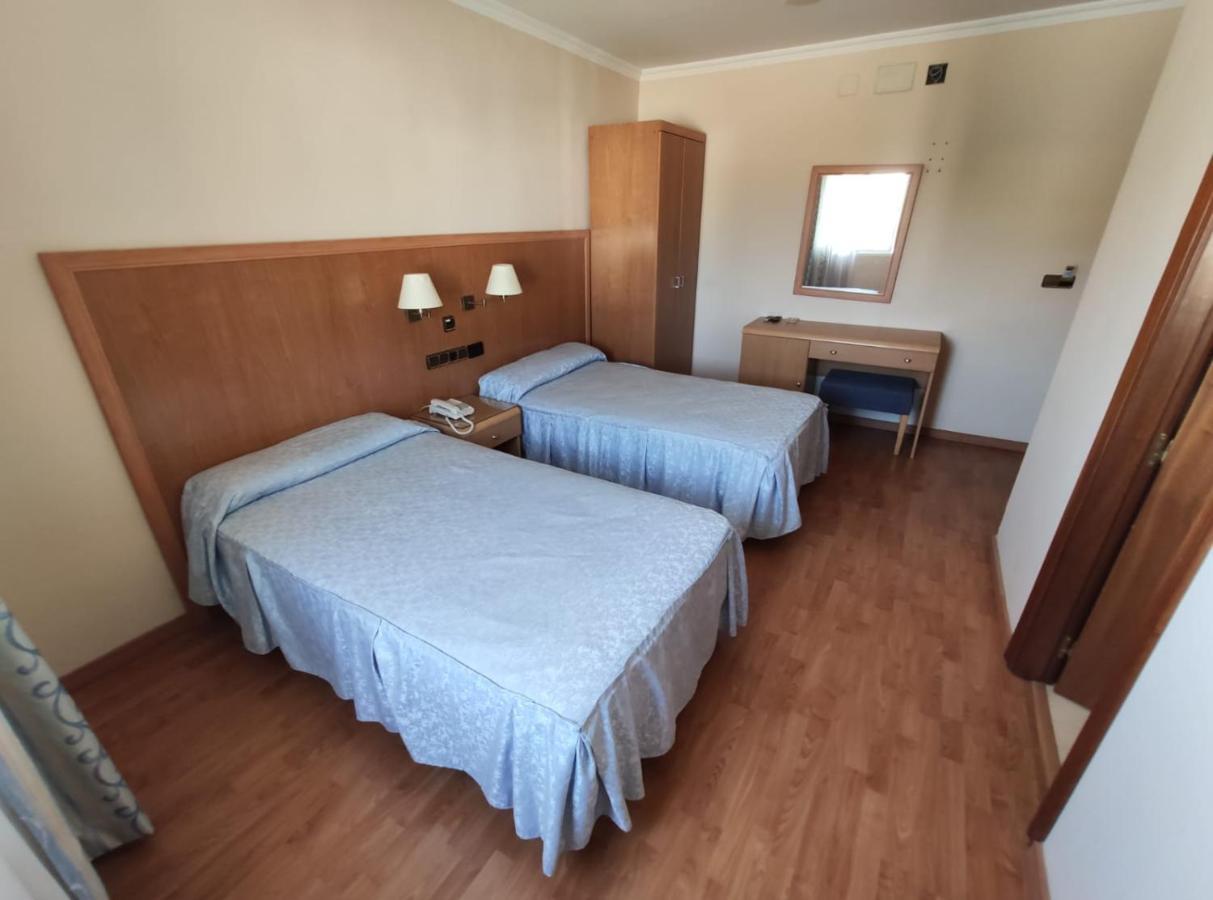 Hotel Lindaraja Atarfe Extérieur photo